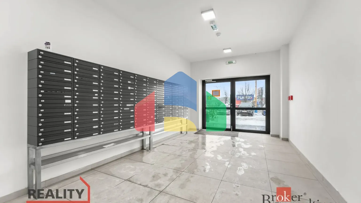 На продажу квартира 2-комн. студия 73 m²