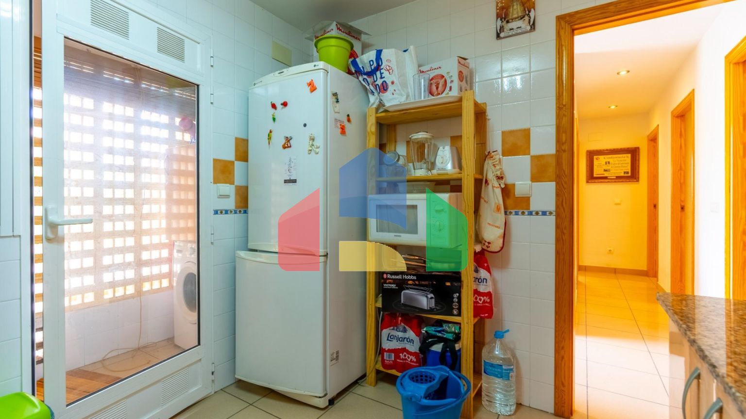 ОТЛИЧНАЯ КВАРТИРА НА ПЕРВОМ ЭТАЖЕ С СОБСТВЕННЫМ УЧАСТКОМ В 100 ШАГАХ ОТ МОРЯ