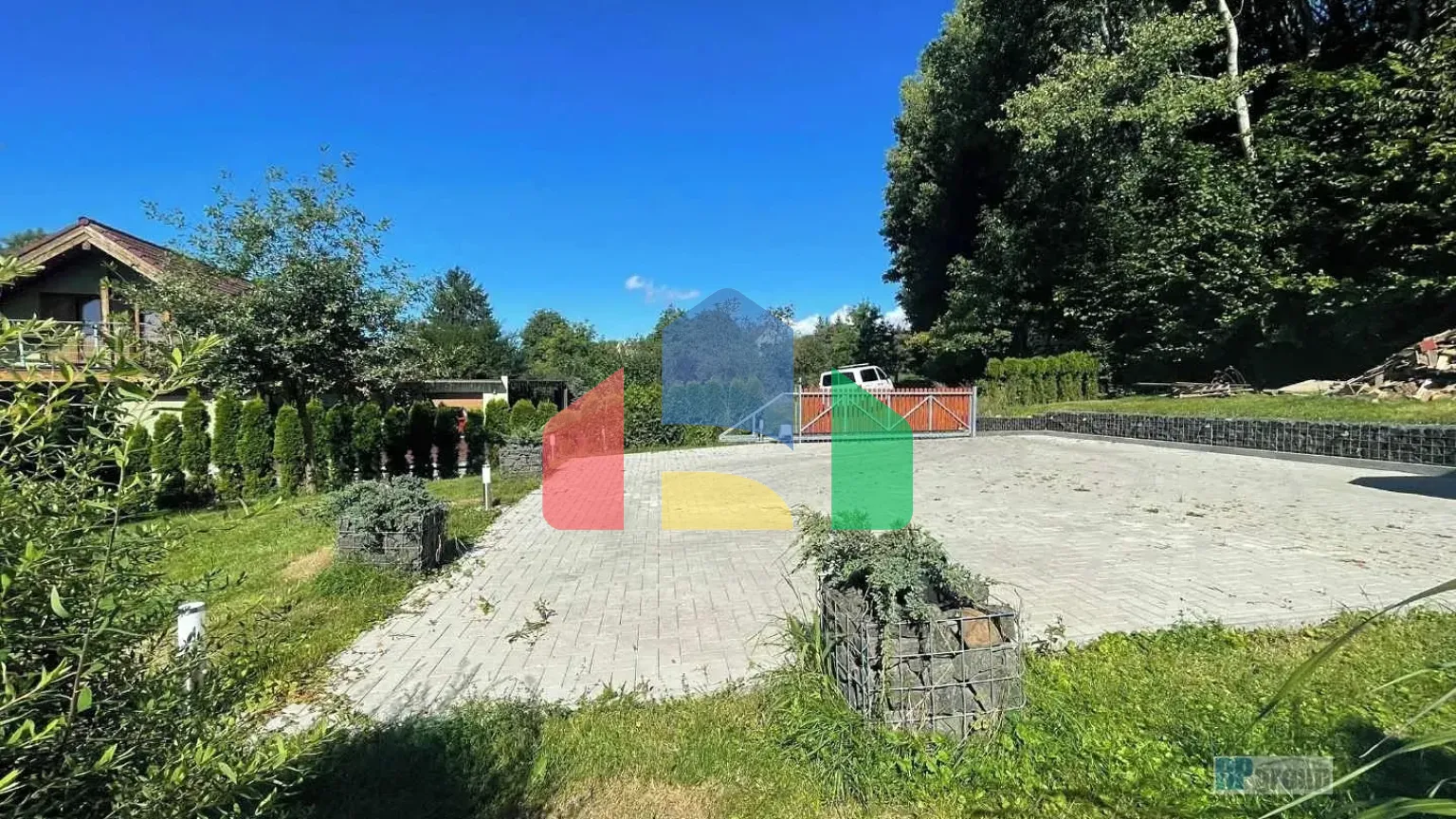 На продажу семейные дома 200 m², земельный участок 2284 m²