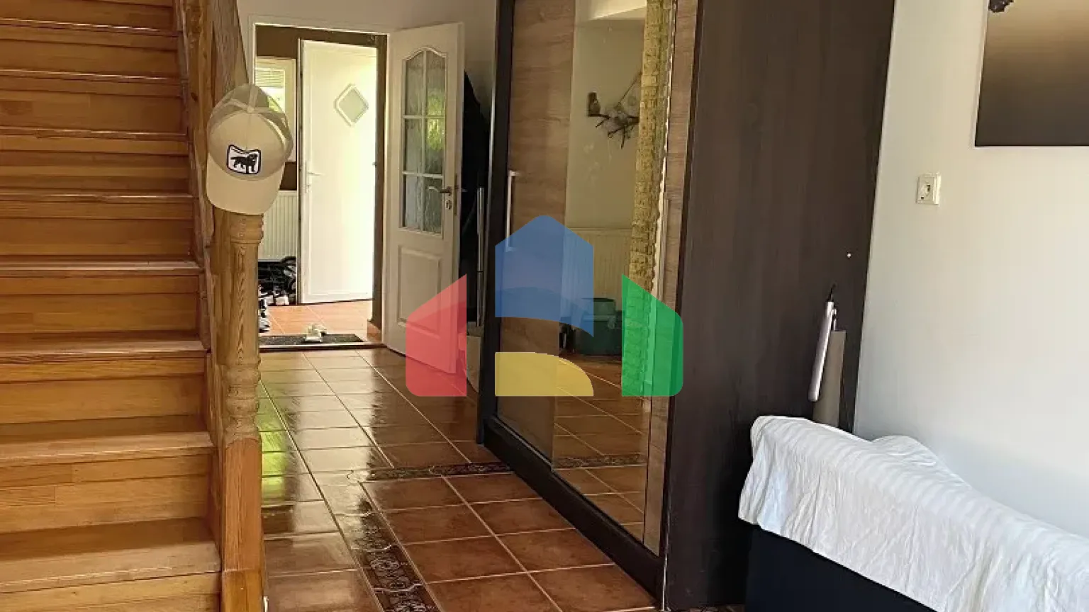 На продажу семейные дома 200 m², земельный участок 2284 m²