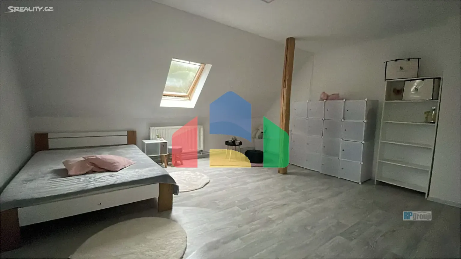 На продажу семейные дома 200 m², земельный участок 2284 m²