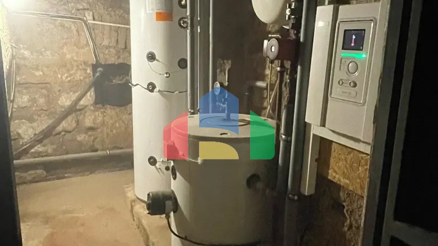 На продажу семейные дома 200 m², земельный участок 2284 m²