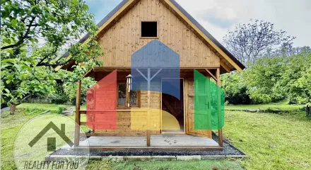 На продажу хижины 35 m², земельный участок 407 m²