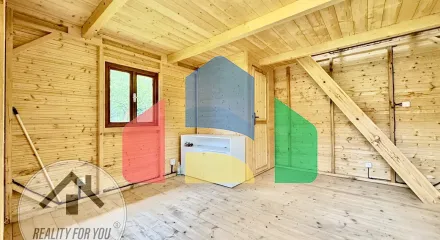 На продажу хижины 35 m², земельный участок 407 m²