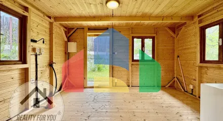 На продажу хижины 35 m², земельный участок 407 m²