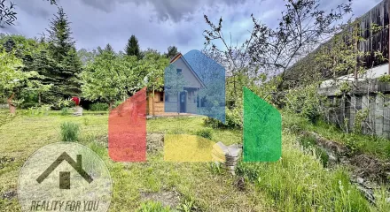 На продажу хижины 35 m², земельный участок 407 m²