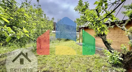На продажу хижины 35 m², земельный участок 407 m²