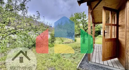 На продажу хижины 35 m², земельный участок 407 m²