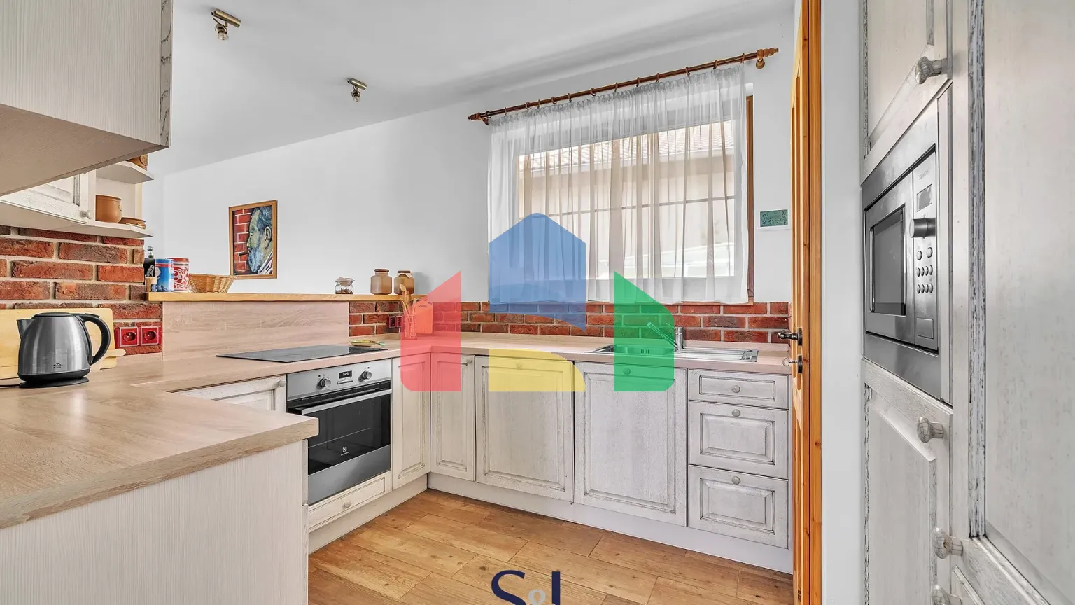 На продажу семейные дома 120 m², земельный участок 800 m²