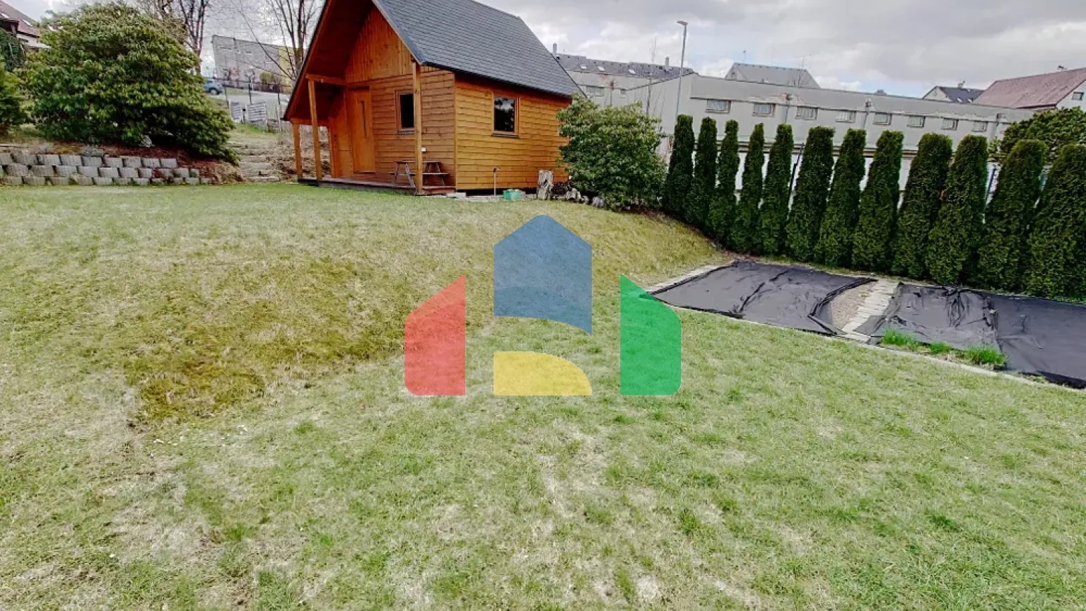 На продажу хижины 20 m², земельный участок 302 m²