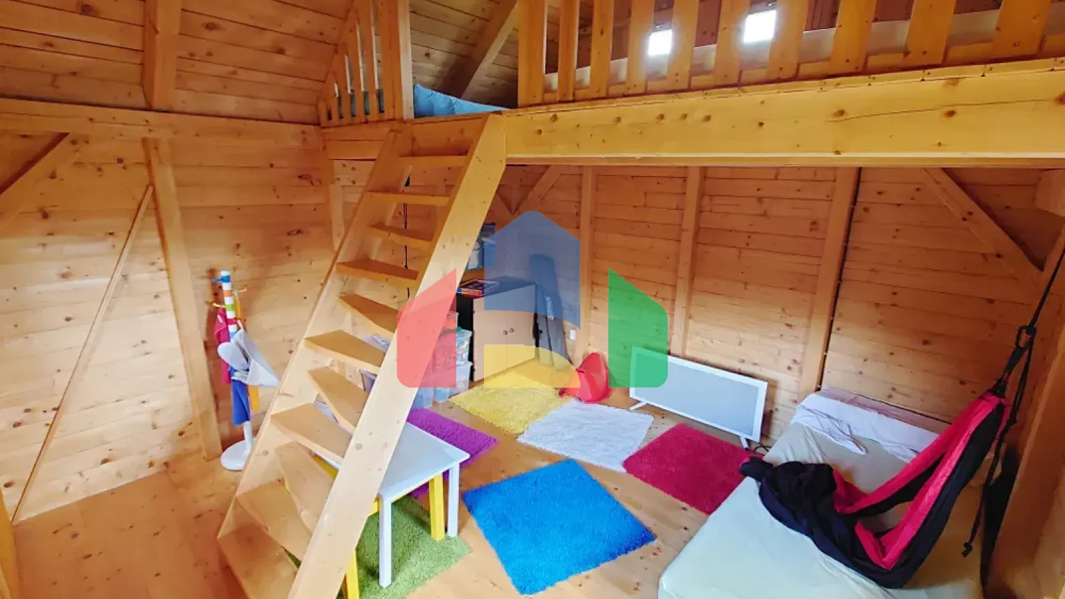 На продажу хижины 20 m², земельный участок 302 m²