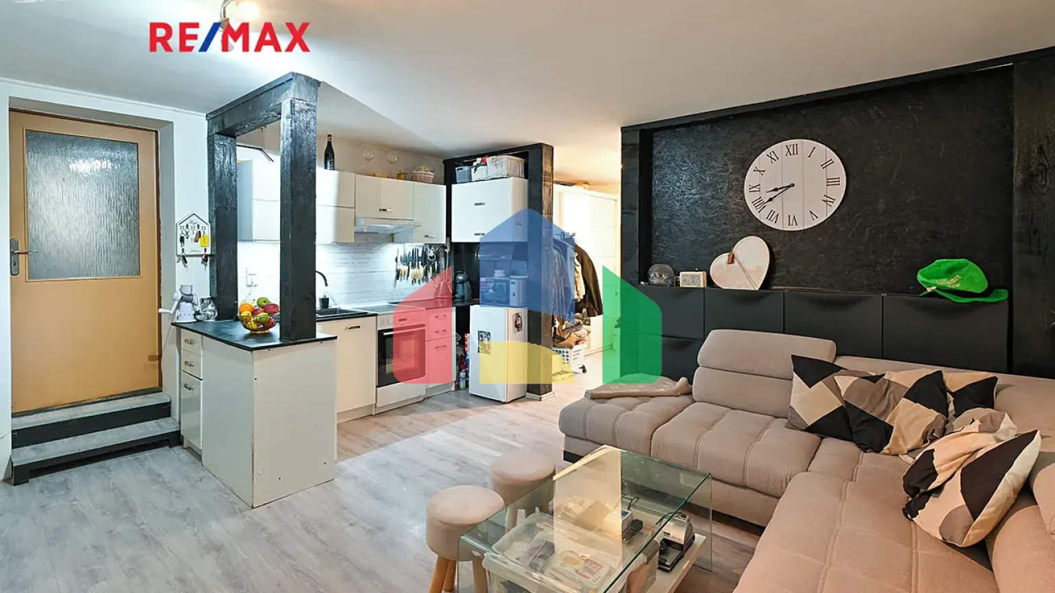 На продажу семейные дома 180 m², земельный участок 498 m²