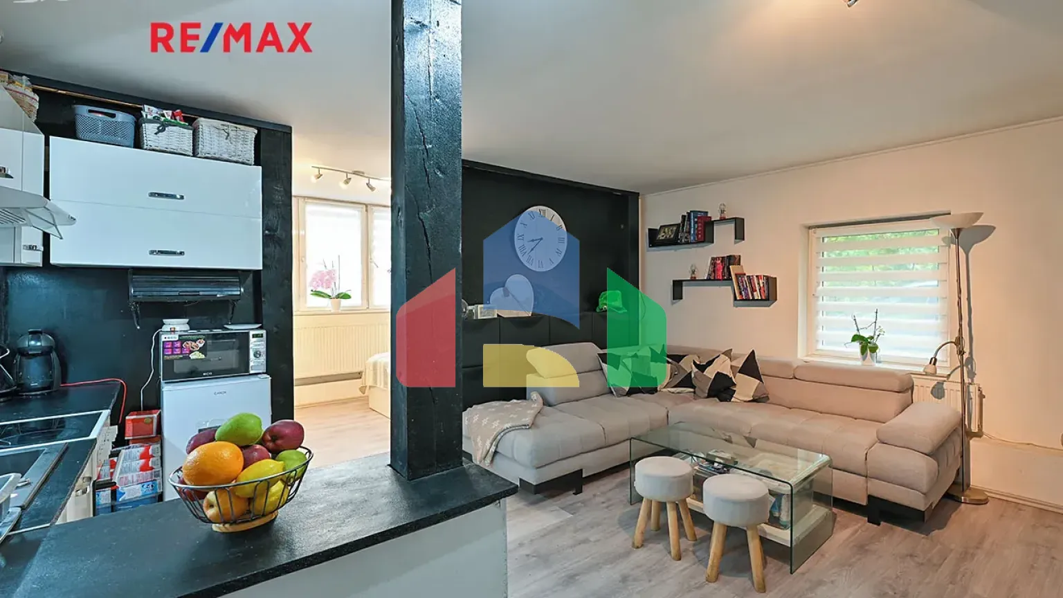 На продажу семейные дома 180 m², земельный участок 498 m²