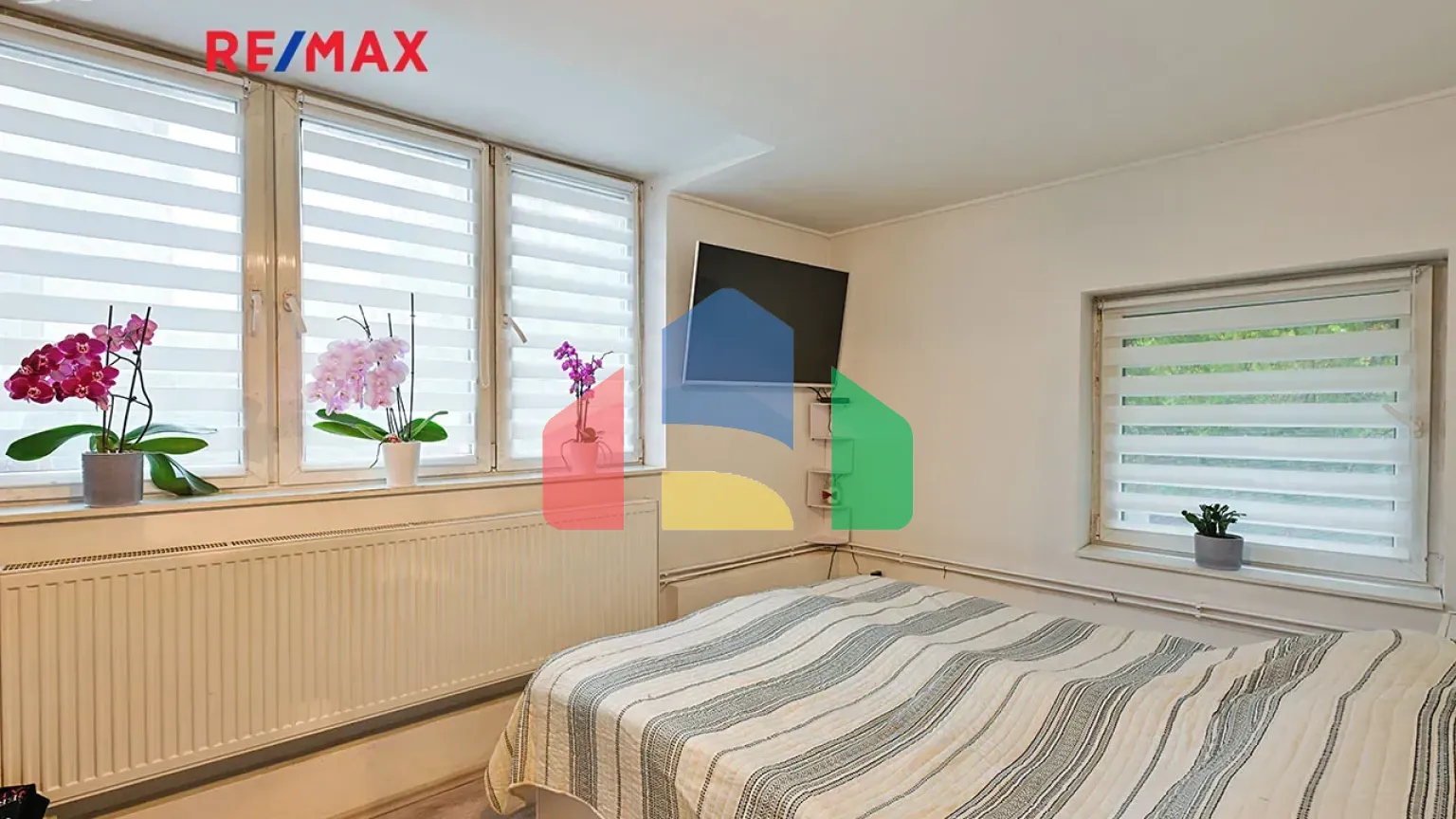 На продажу семейные дома 180 m², земельный участок 498 m²