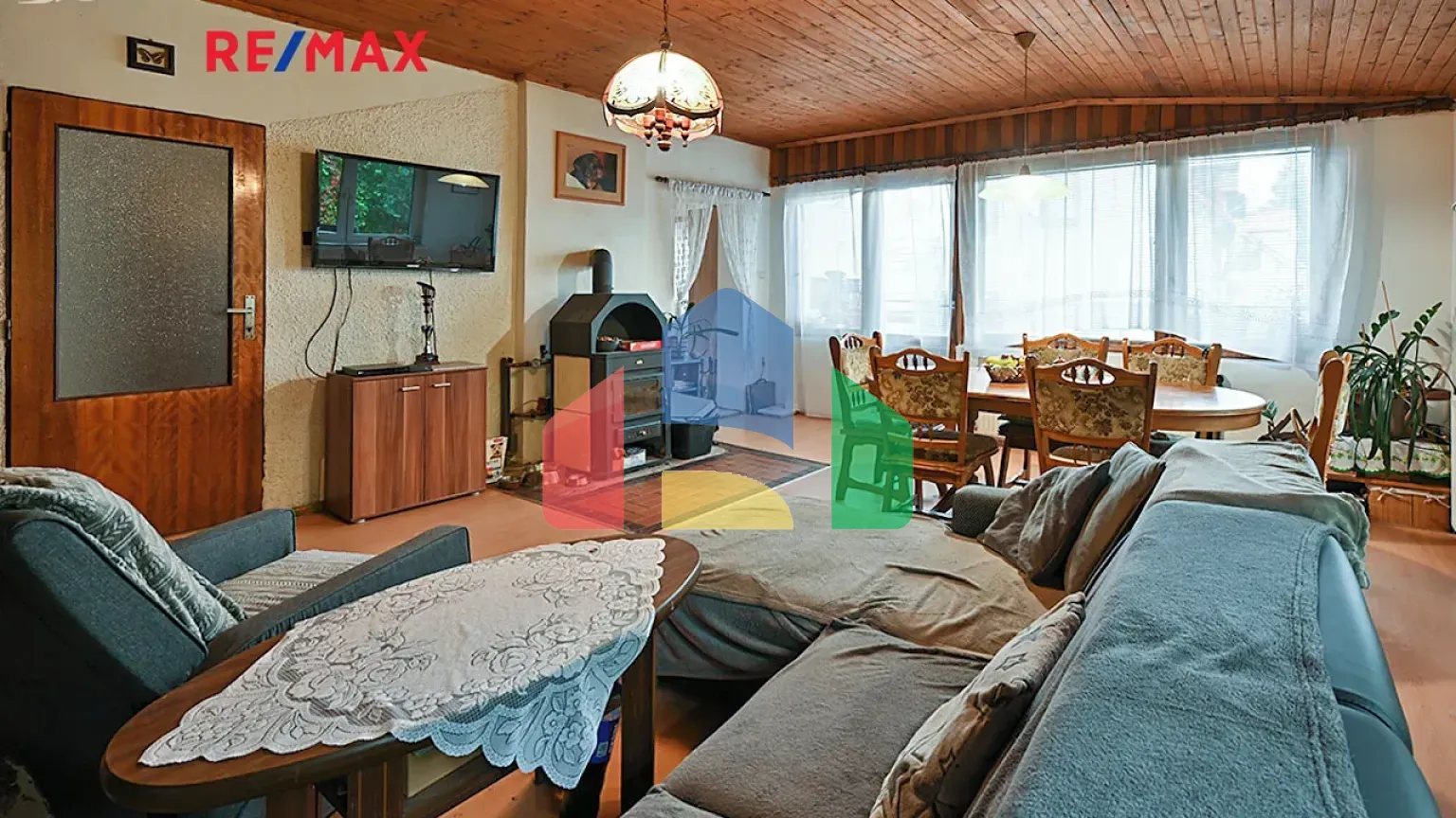 На продажу семейные дома 180 m², земельный участок 498 m²