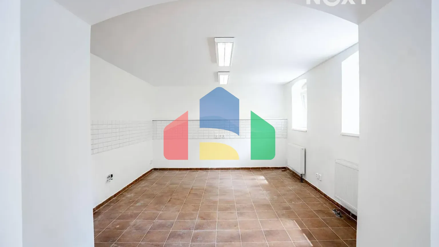 На продажу торговые помещения 98 m²