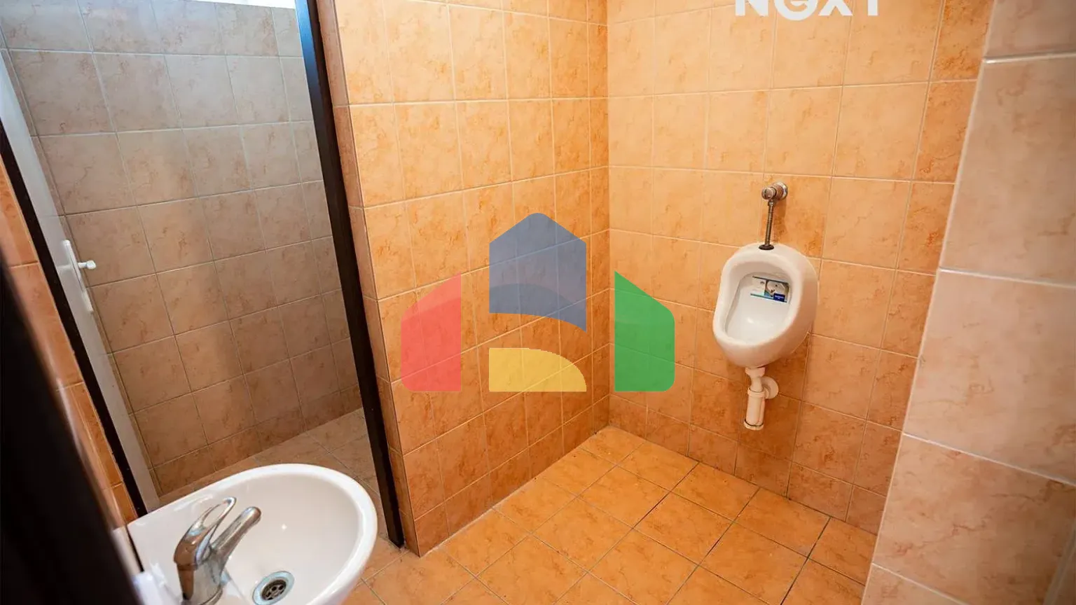 На продажу торговые помещения 98 m²