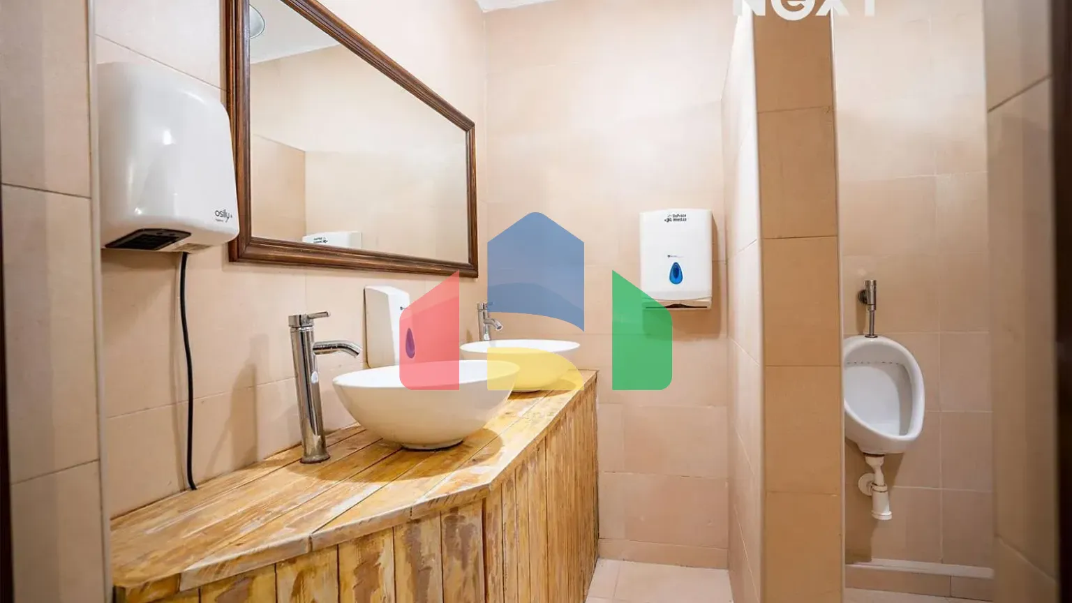 На продажу торговые помещения 204 m²