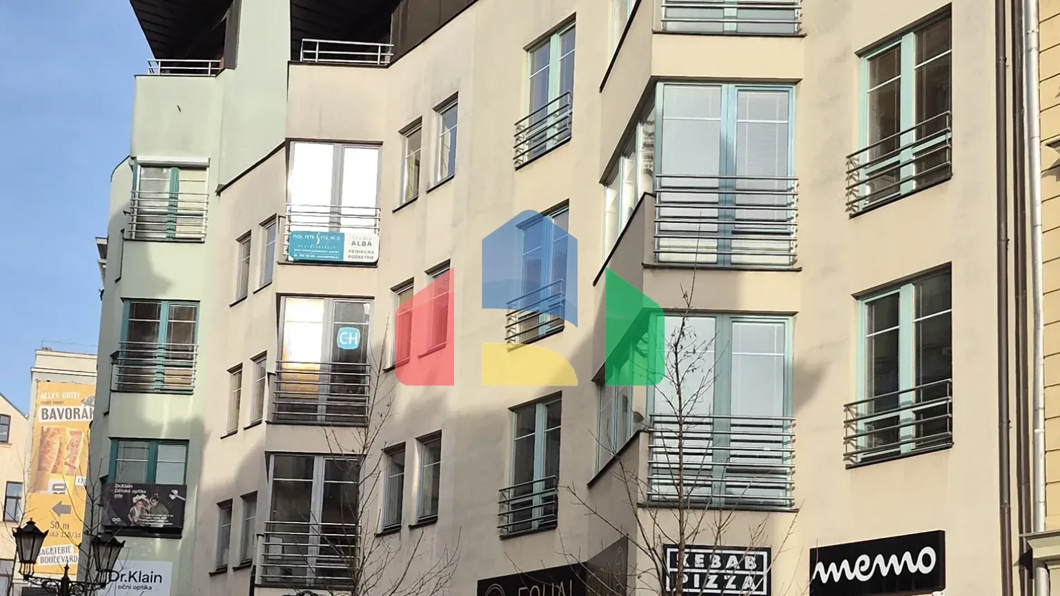 На продажу торговые помещения 154 m²