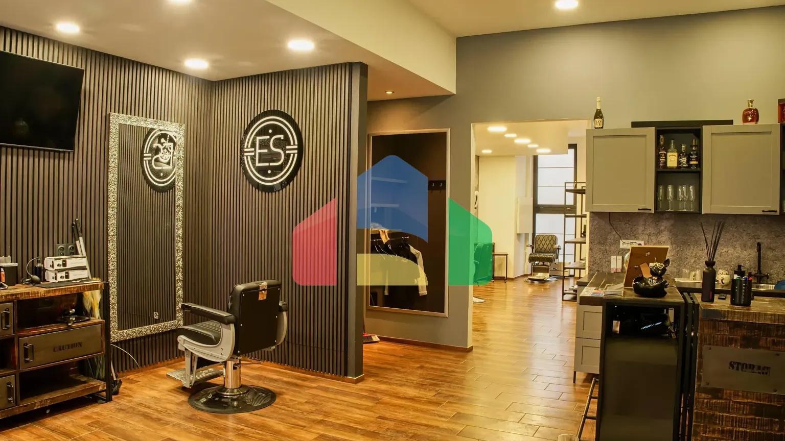 На продажу торговые помещения 154 m²