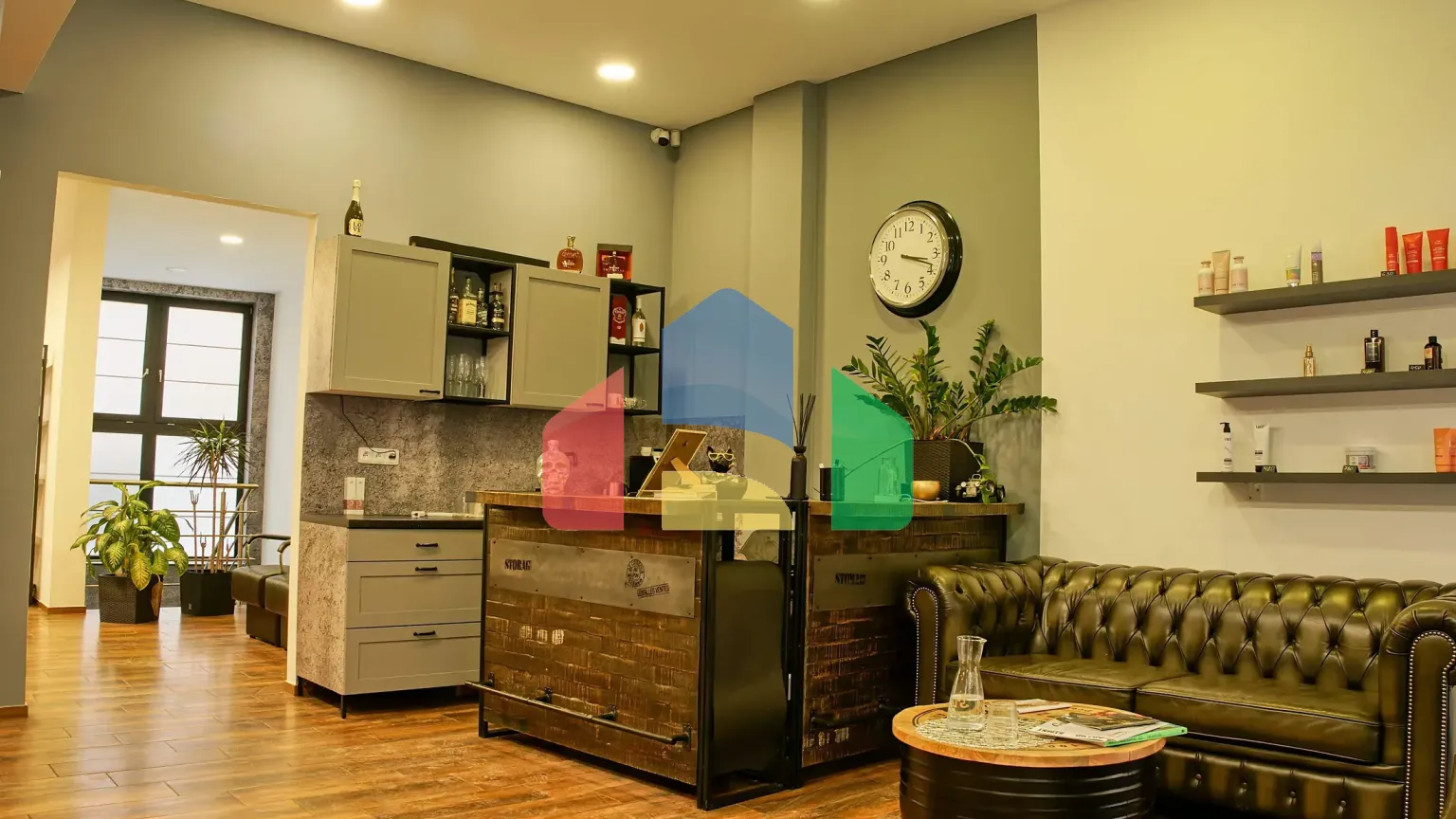 На продажу торговые помещения 154 m²