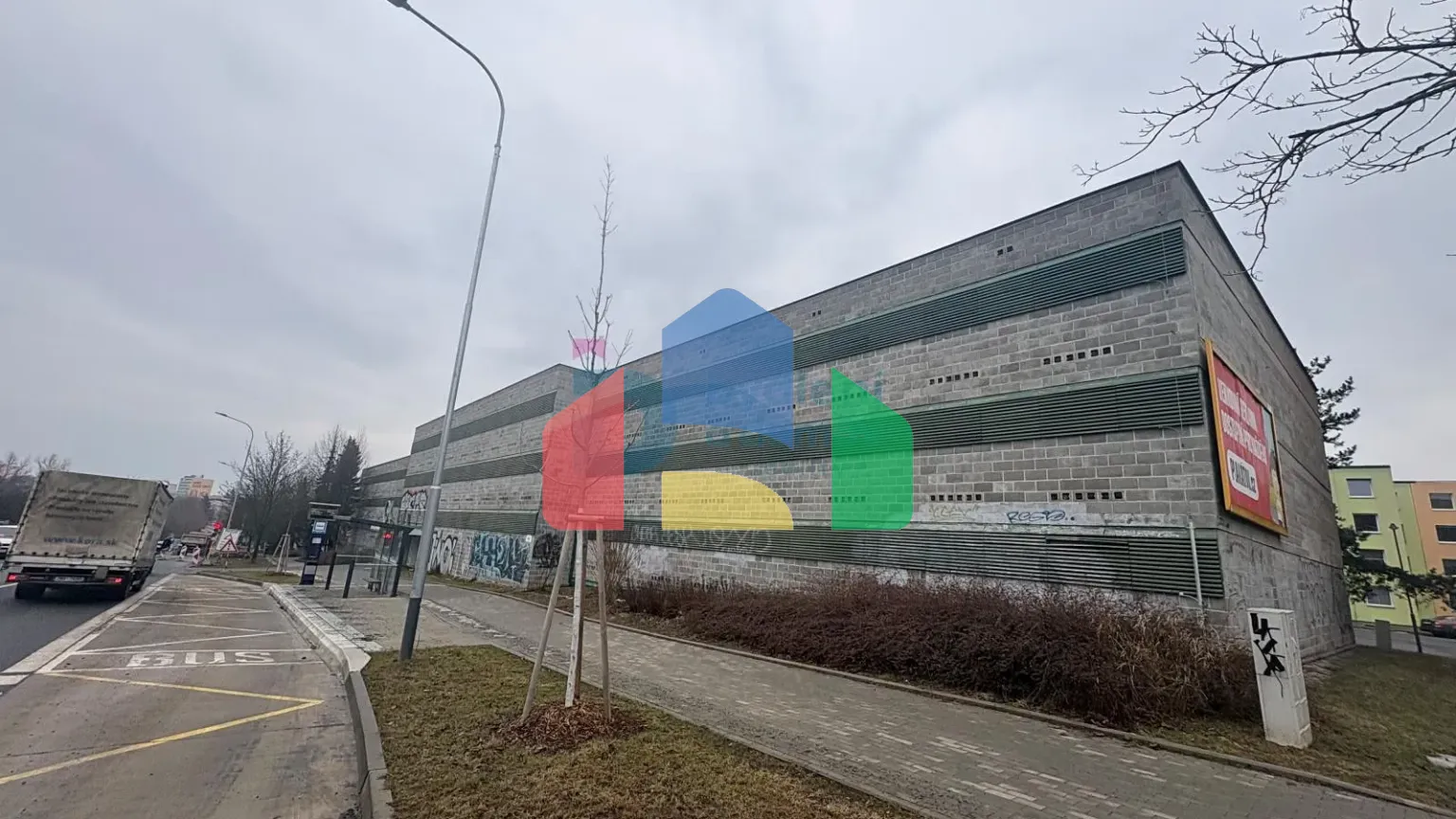 На продажу гаражи 14 m²