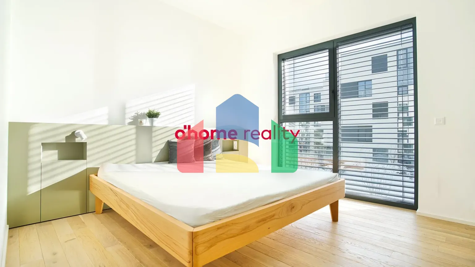 На продажу квартира 2-комн. студия 65 m²