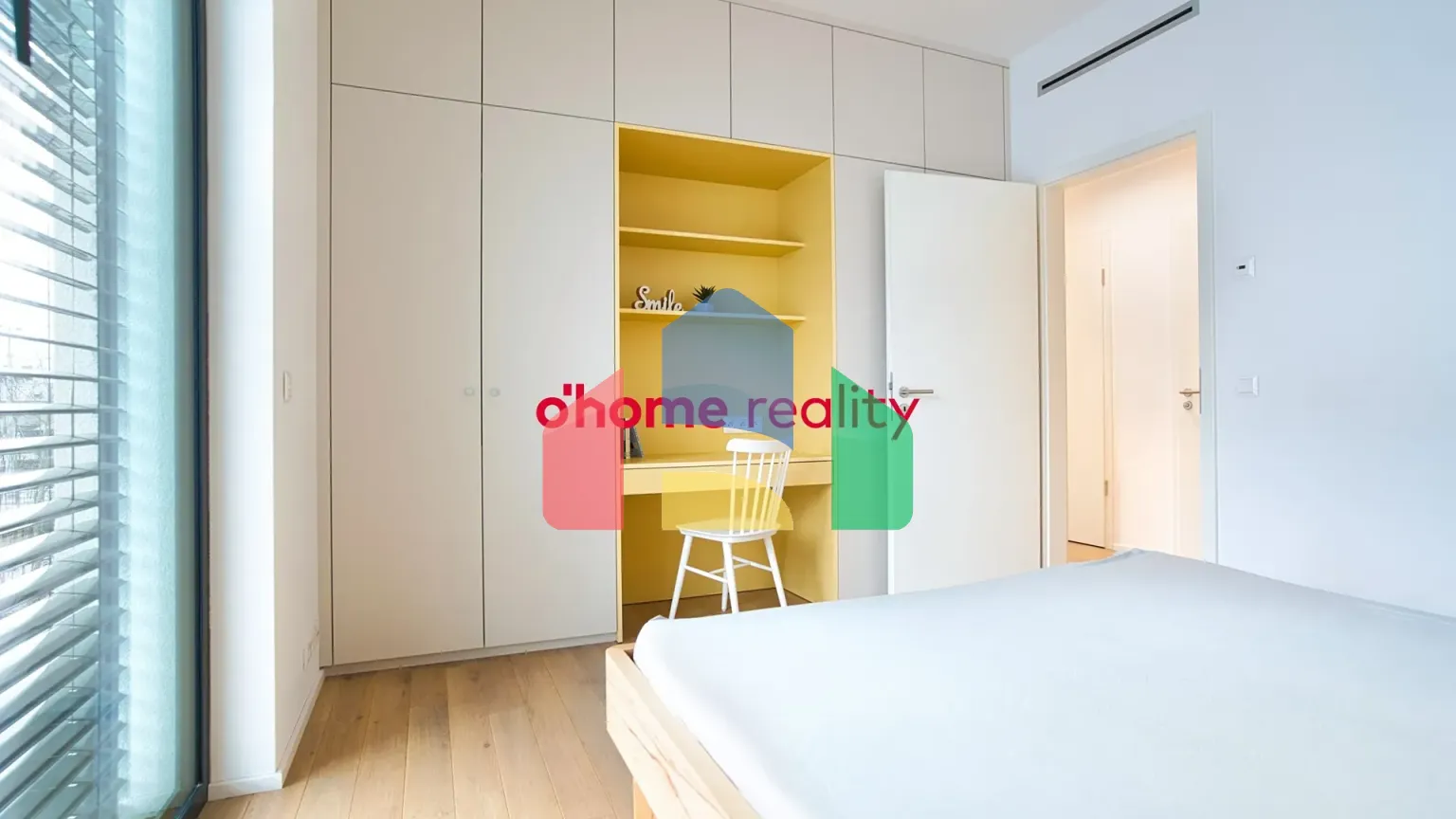 На продажу квартира 2-комн. студия 65 m²