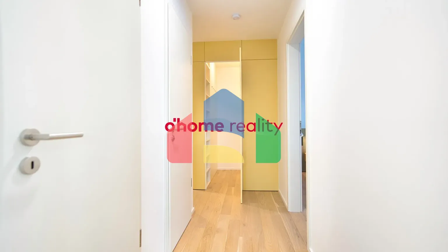 На продажу квартира 2-комн. студия 65 m²