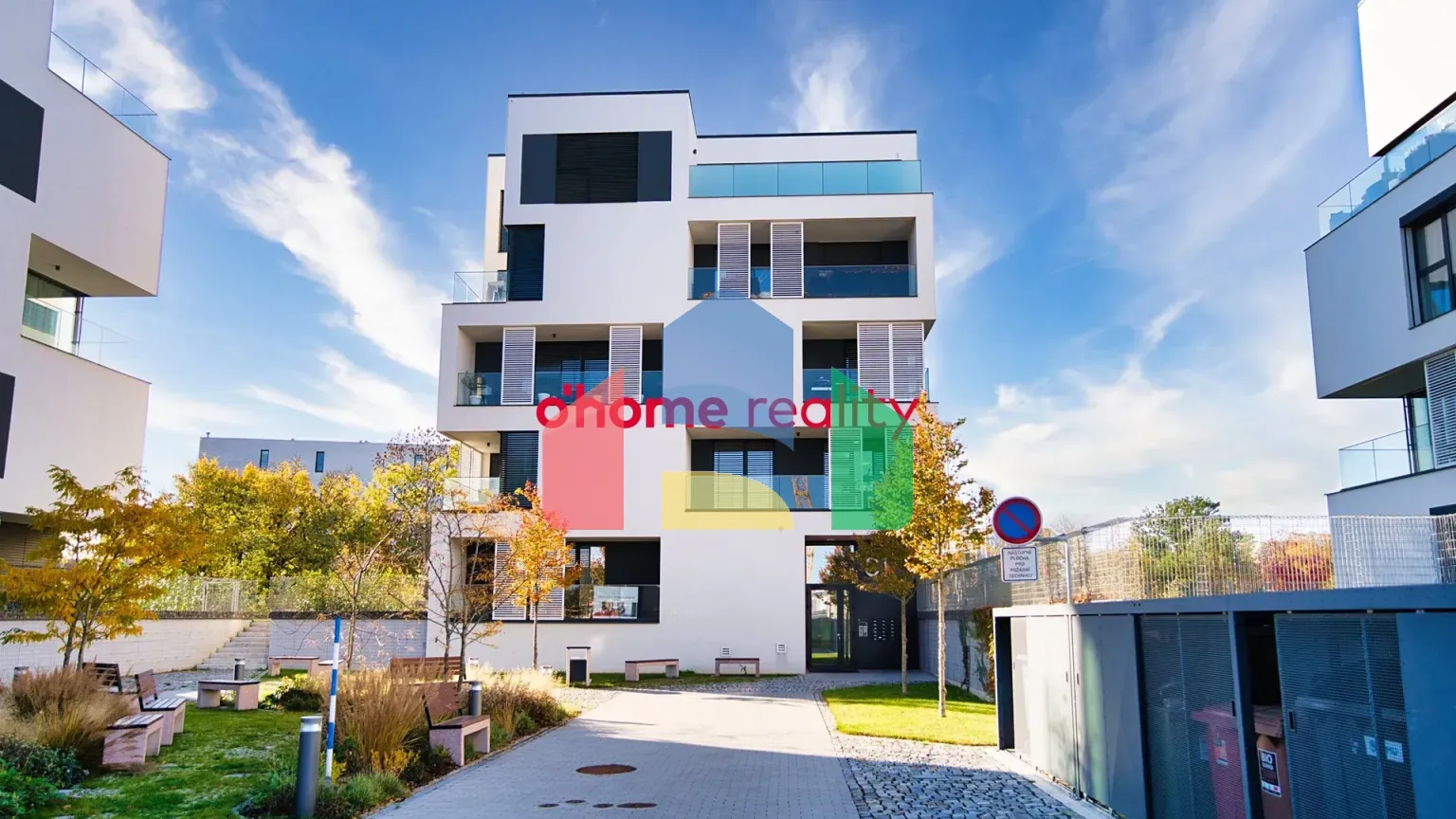 На продажу квартира 2-комн. студия 65 m²