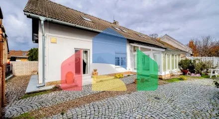 На продажу многоквартирные дома 250 m²