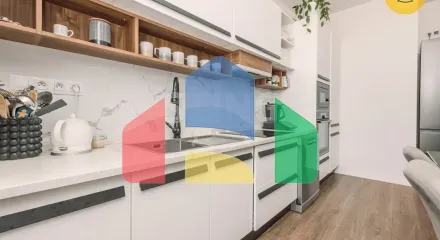 На продажу квартира 3-комн. студия 77 m²