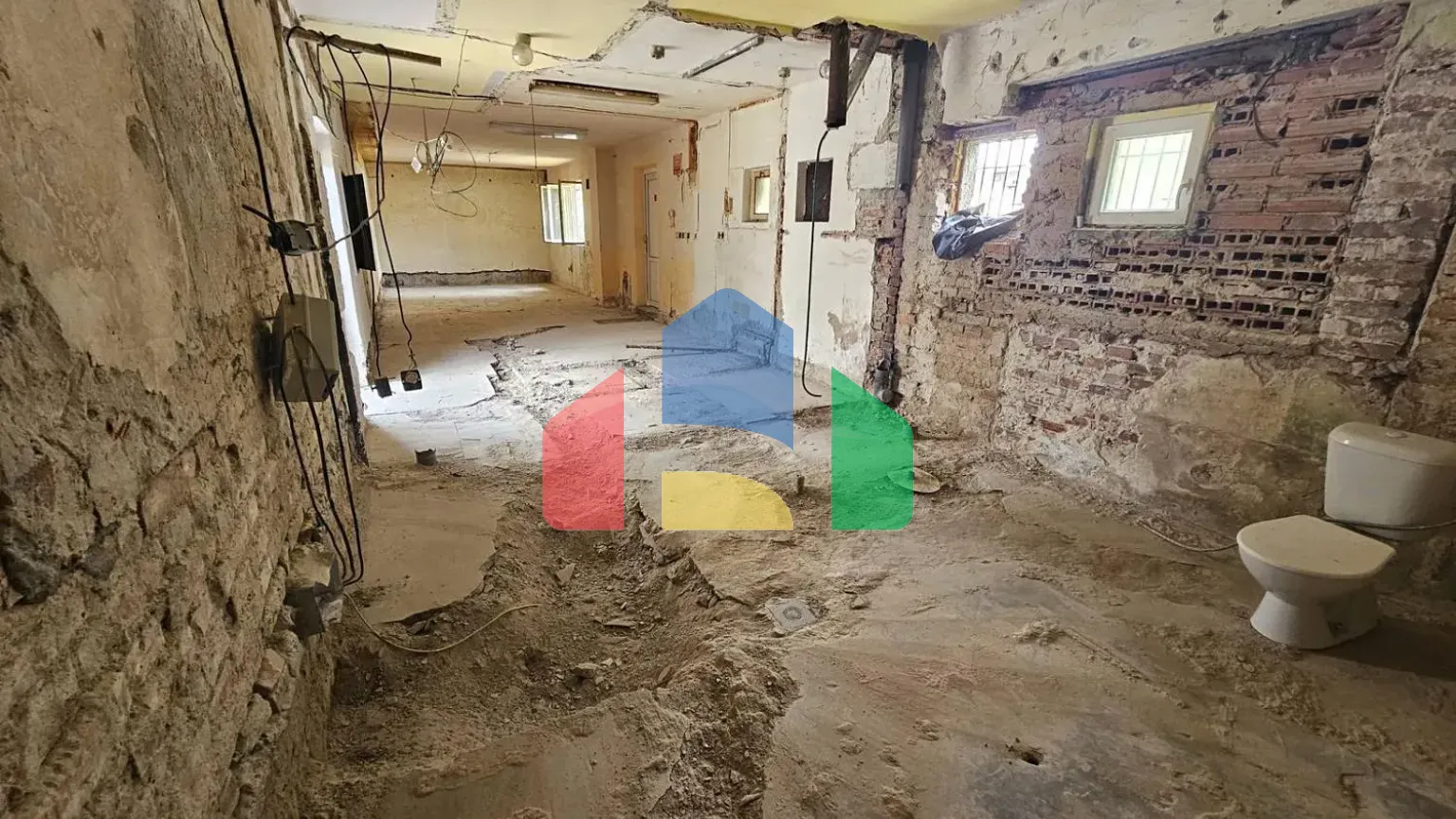 На продажу офисные помещения 73 m²