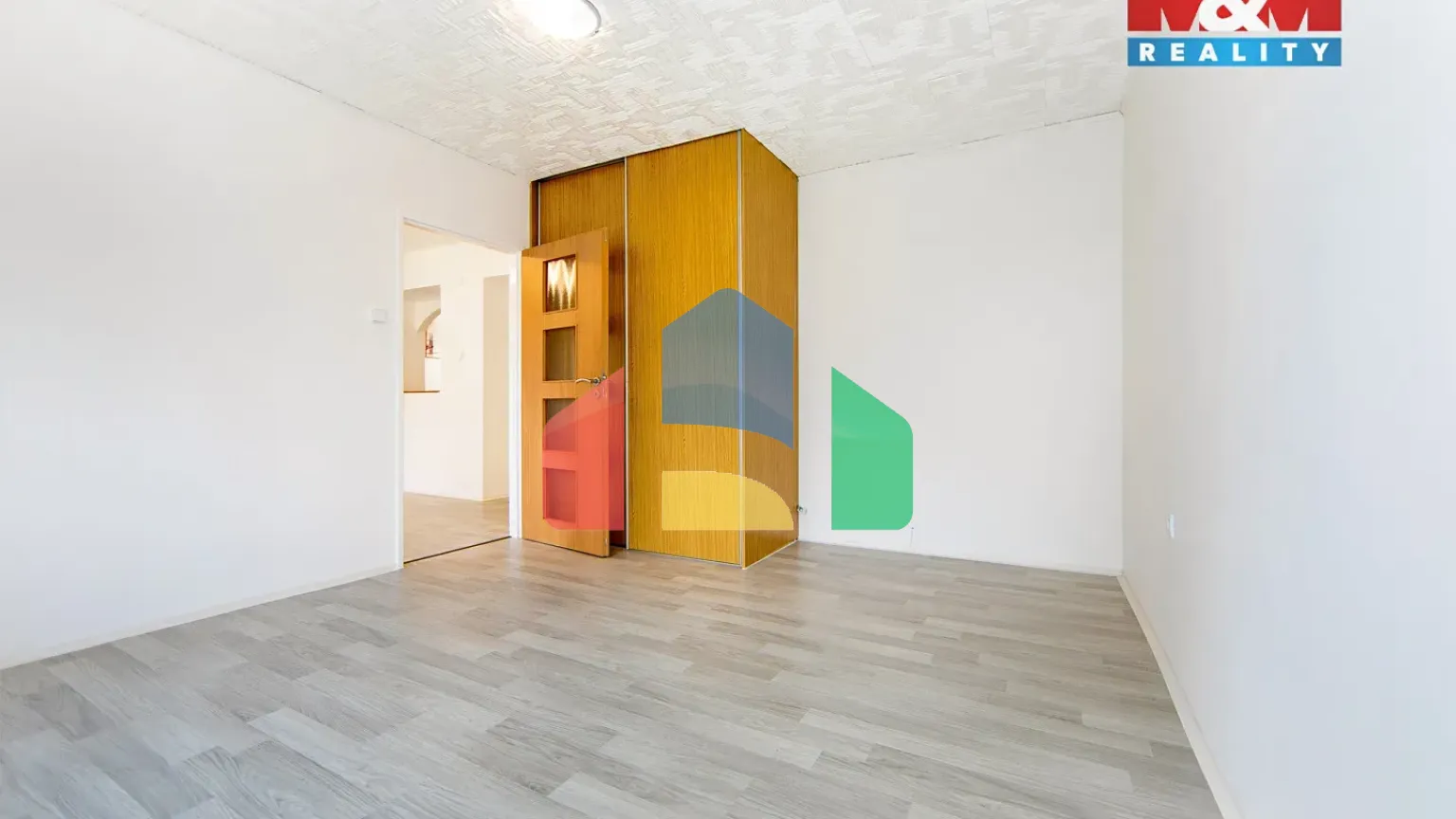 На продажу квартира 3-комн. студия 61 m²