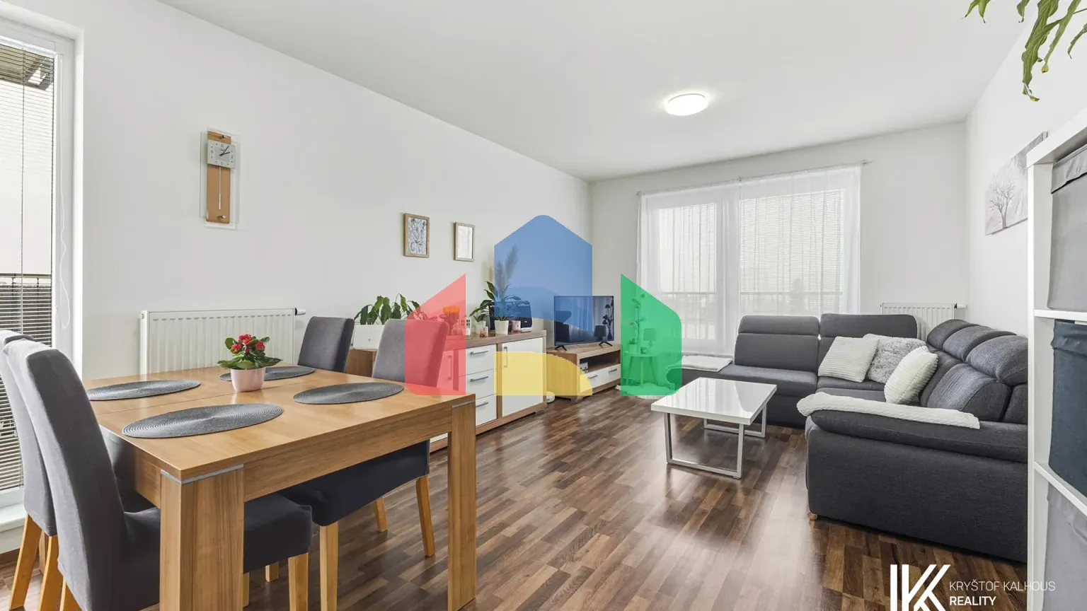 На продажу квартира 2-комн. студия 53 m²