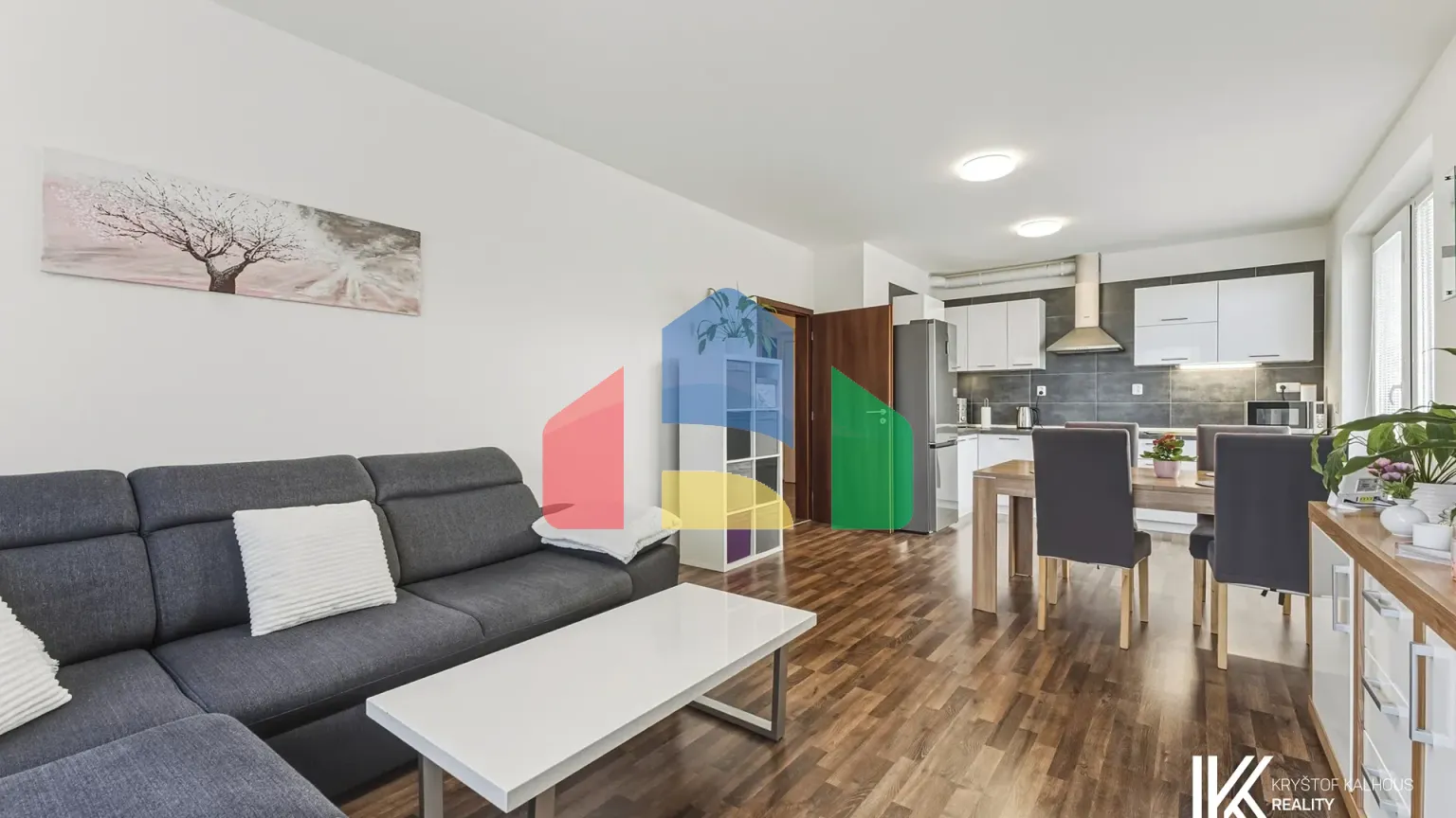 На продажу квартира 2-комн. студия 53 m²