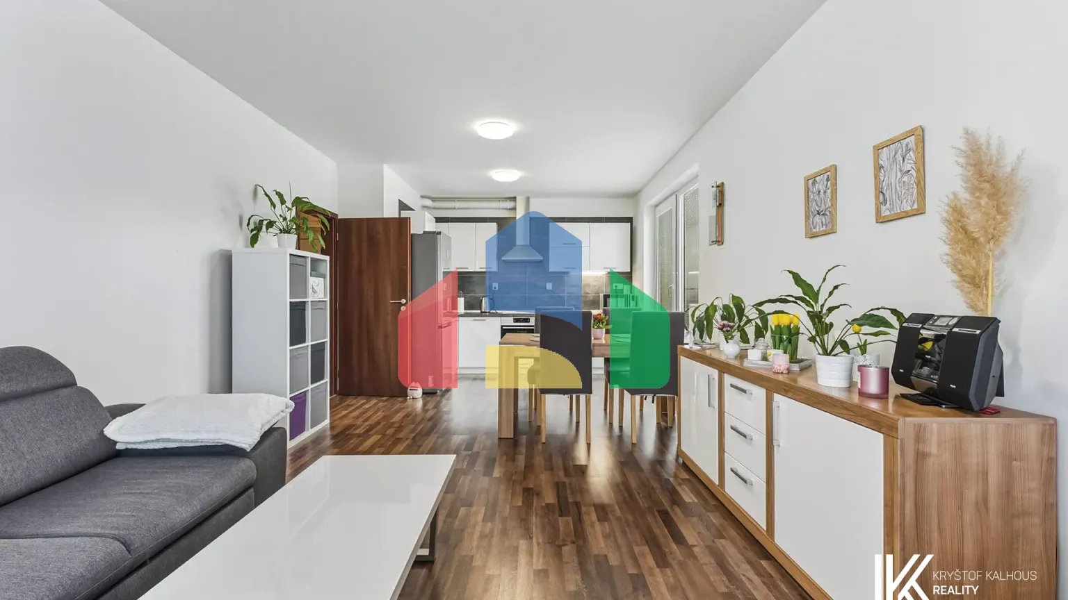 На продажу квартира 2-комн. студия 53 m²