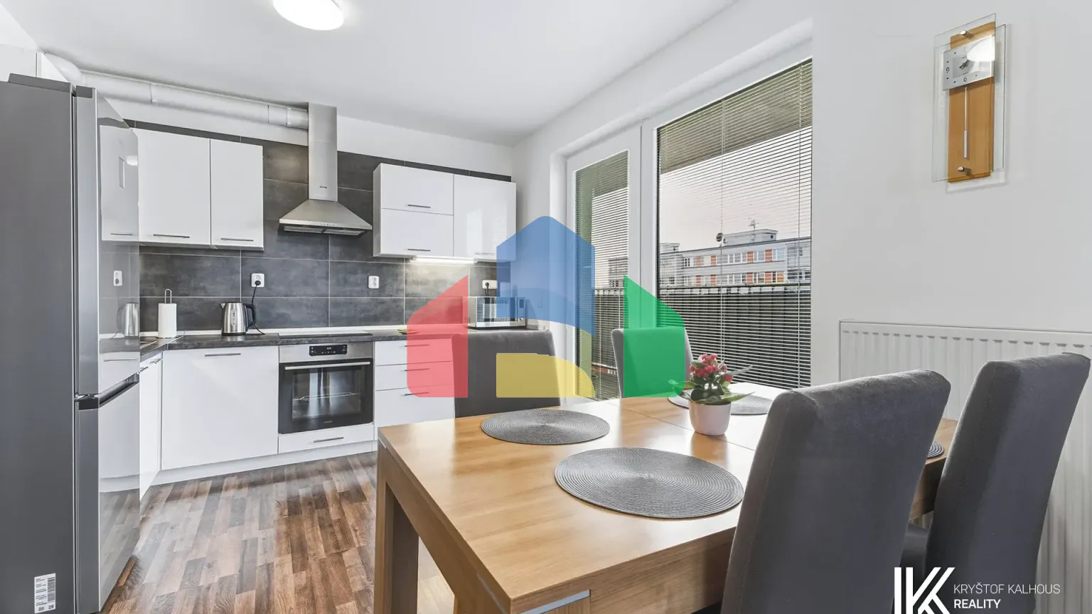 На продажу квартира 2-комн. студия 53 m²