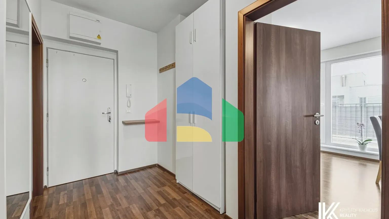 На продажу квартира 2-комн. студия 53 m²