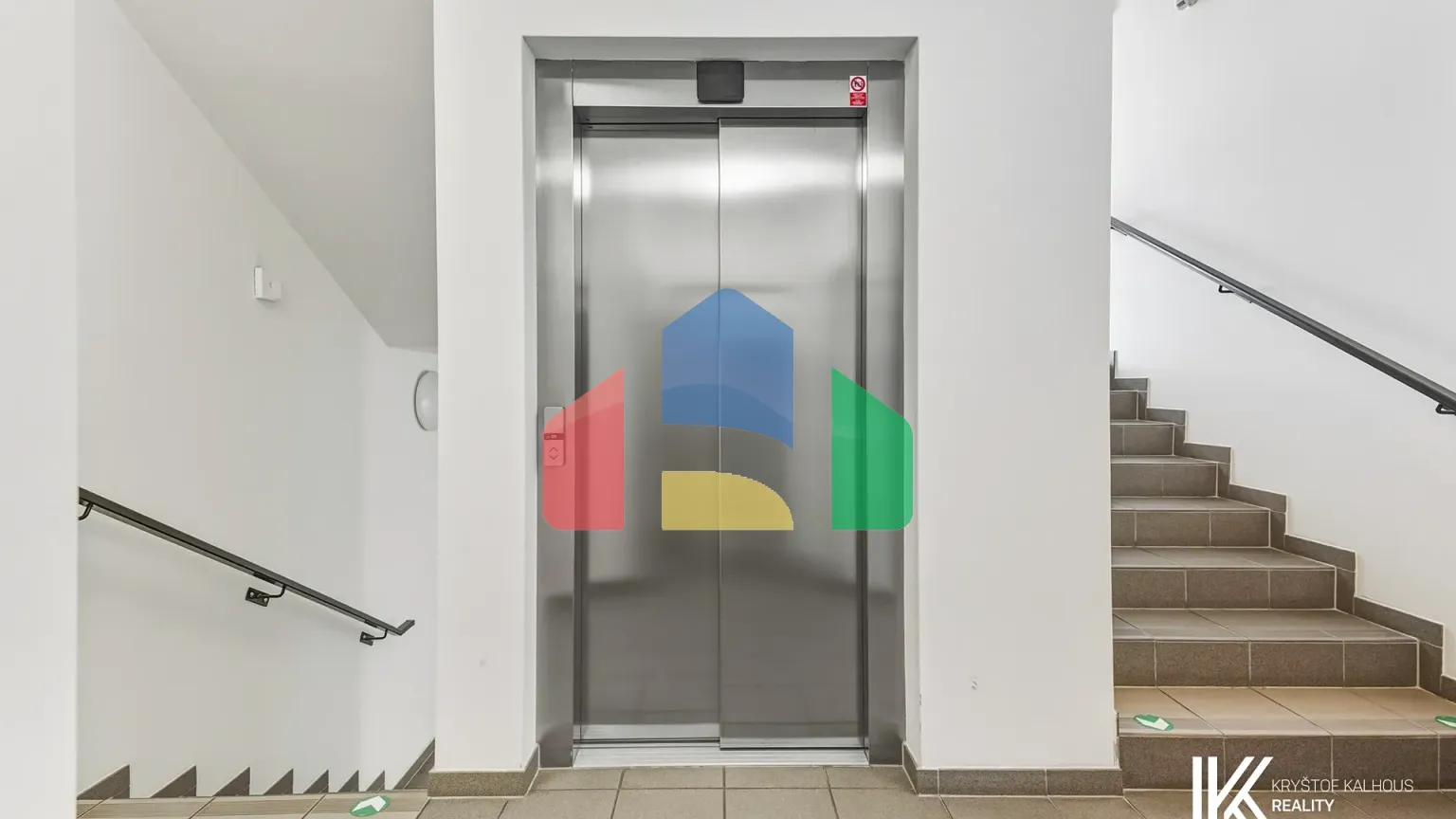 На продажу квартира 2-комн. студия 53 m²