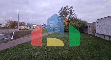 На продажу коммерческие участки 692 m²