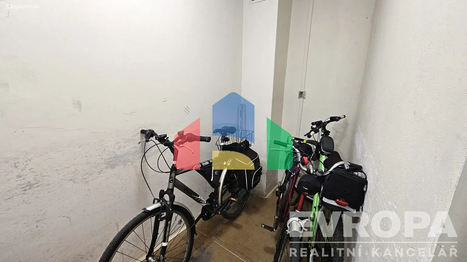 На продажу квартира 1-комн. студия 34 m²