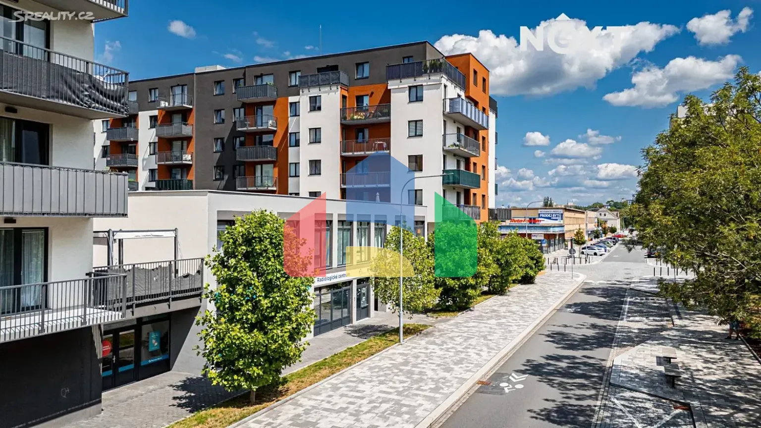 На продажу торговые помещения 200 m²