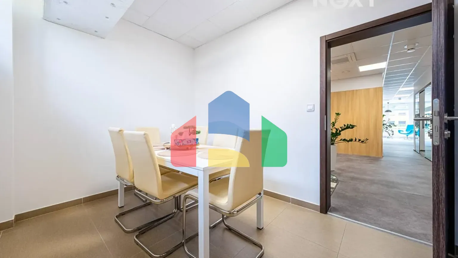 На продажу торговые помещения 200 m²