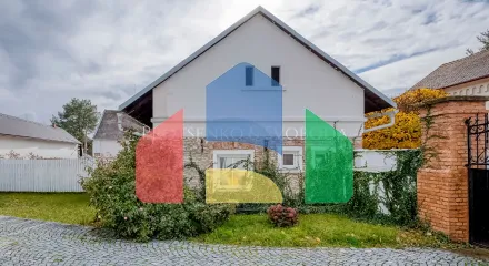 На продажу семейные дома 250 m², земельный участок 1710 m²