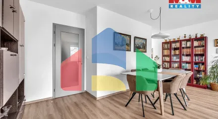 На продажу квартира 3-комн. студия 84 m²