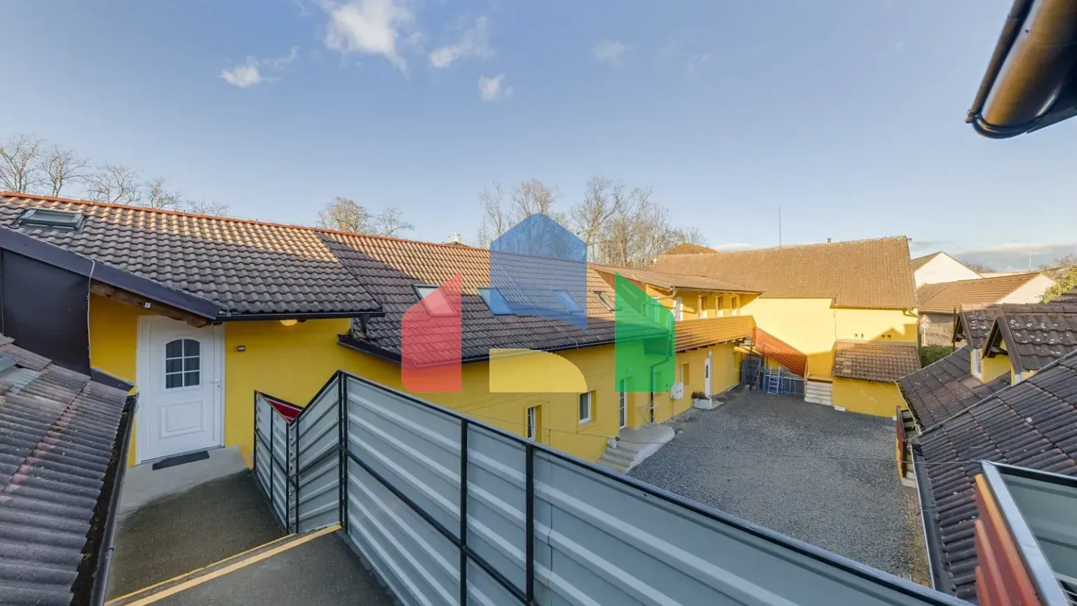 На продажу многоквартирные дома 898 m²