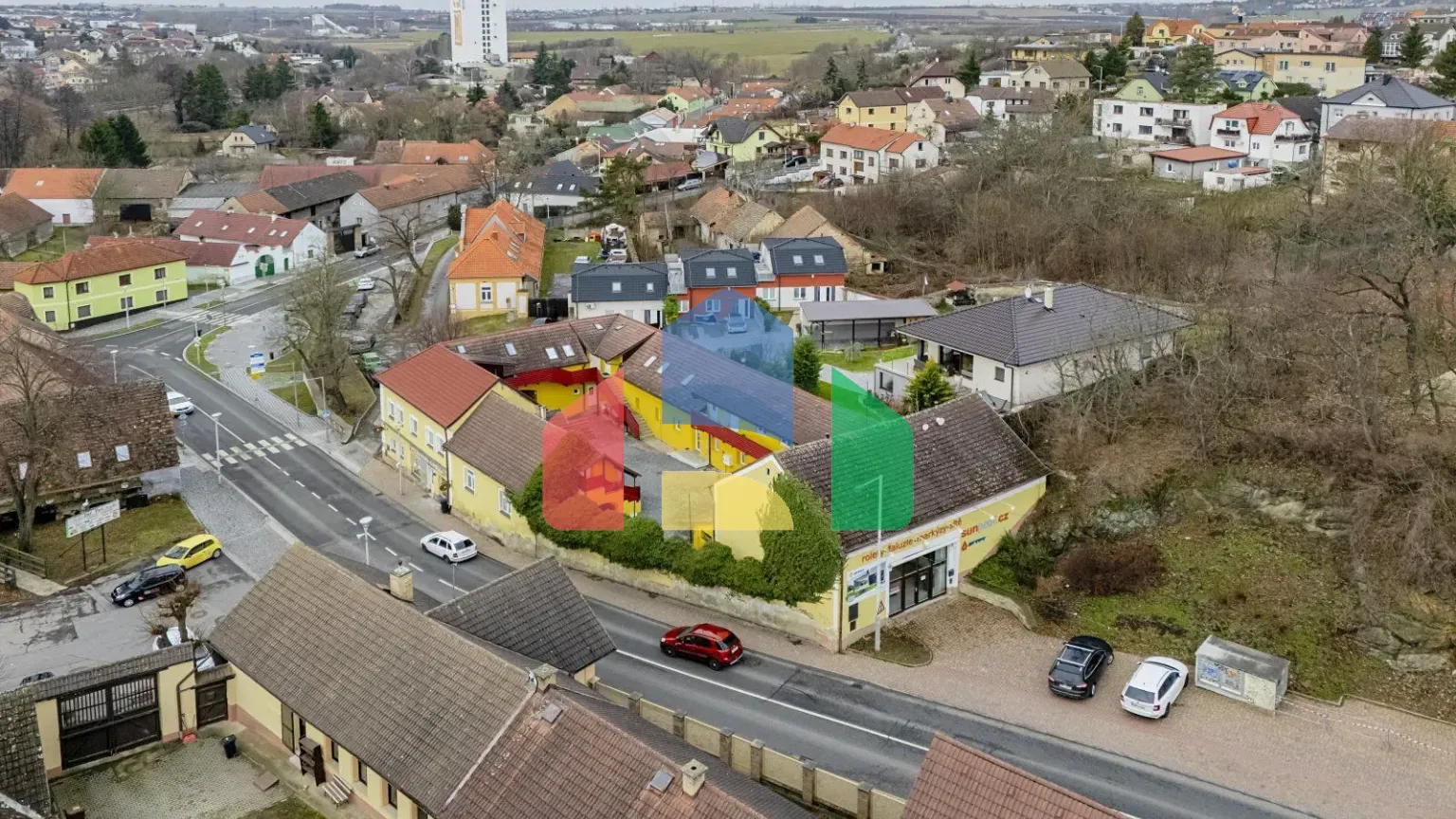 На продажу многоквартирные дома 898 m²