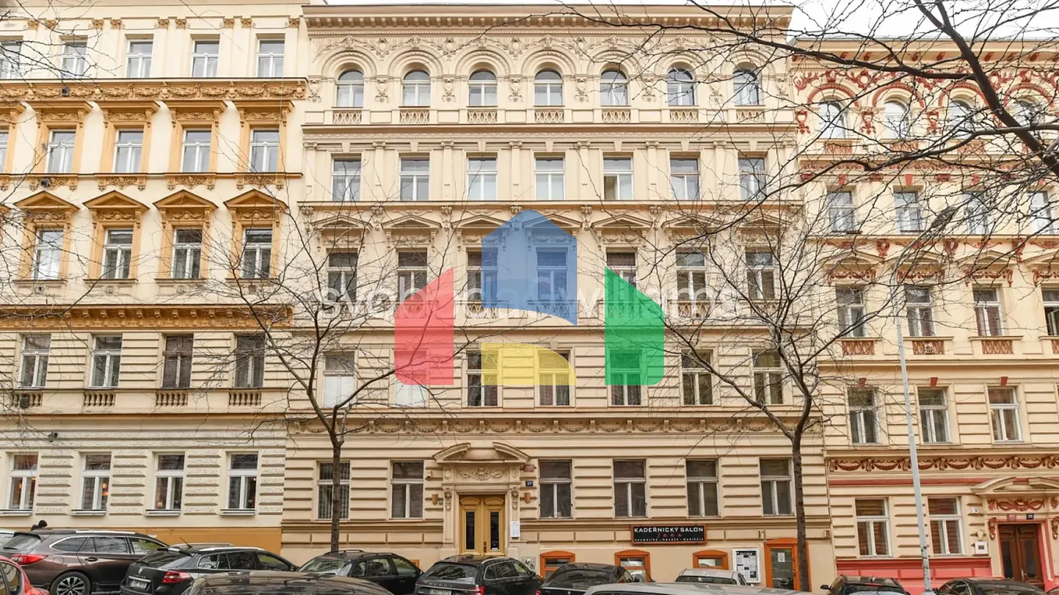 На продажу многоквартирные дома 947 m²