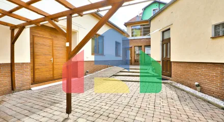 На продажу торговые помещения 402 m²